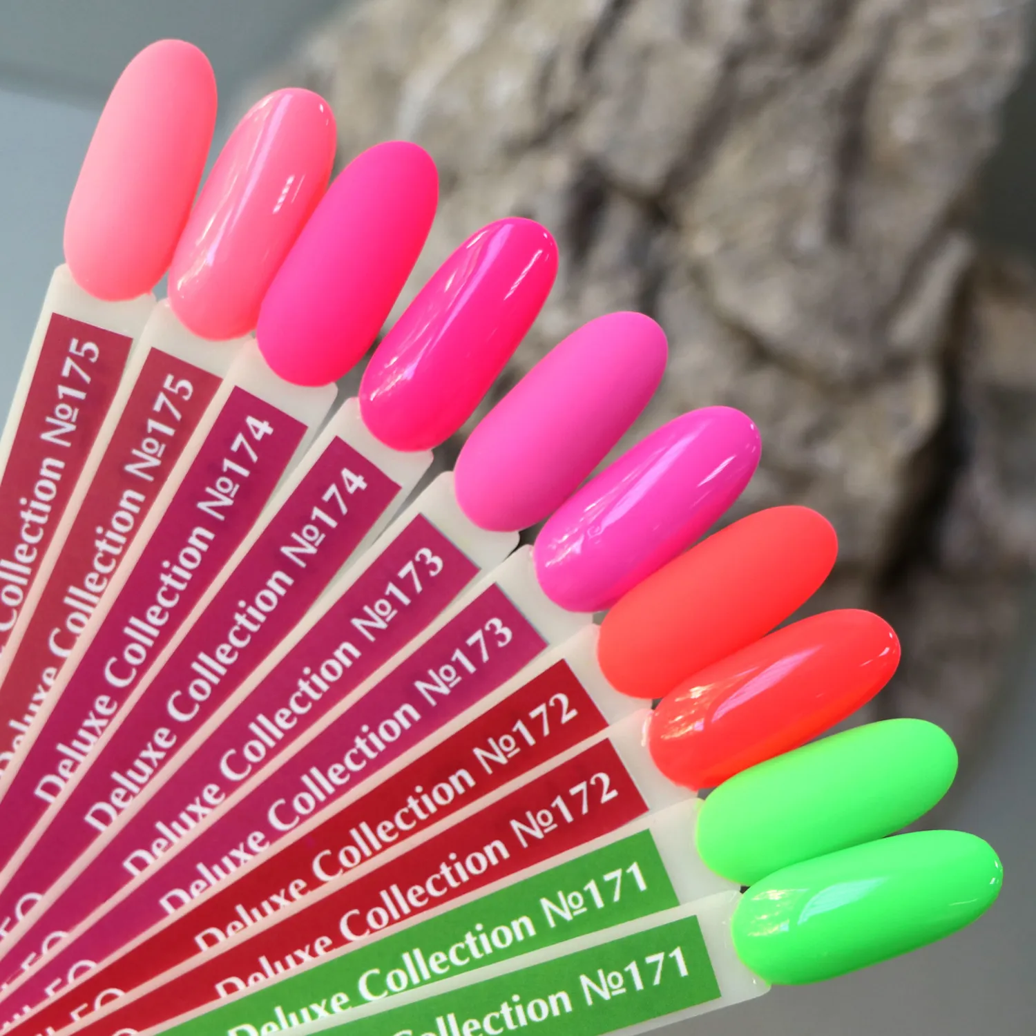 Komilfo Deluxe D173 Smalto Unghie Rosa Neon 8ml