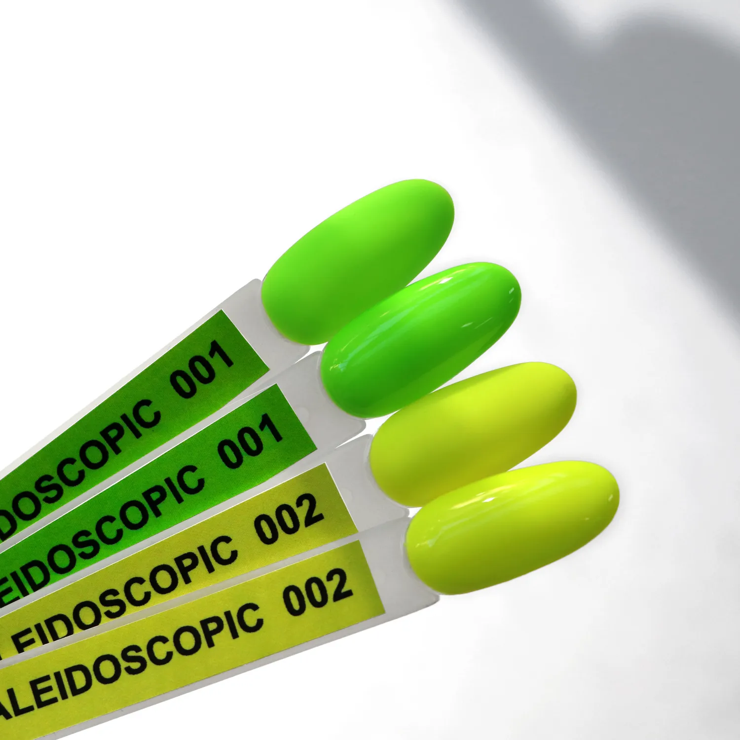 Komilfo Kaleidoscopic K002 smalto neon giallo 8 ml