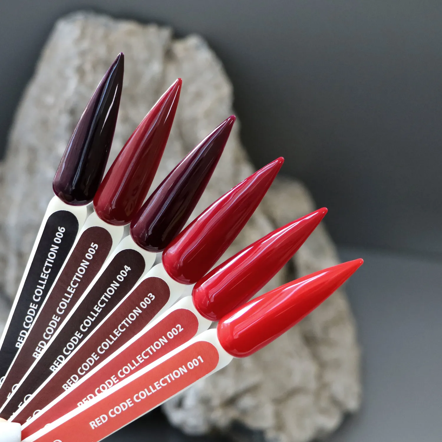 Komilfo Red Code 004 Drama Smalto Semipermanente 8 ml Rosso