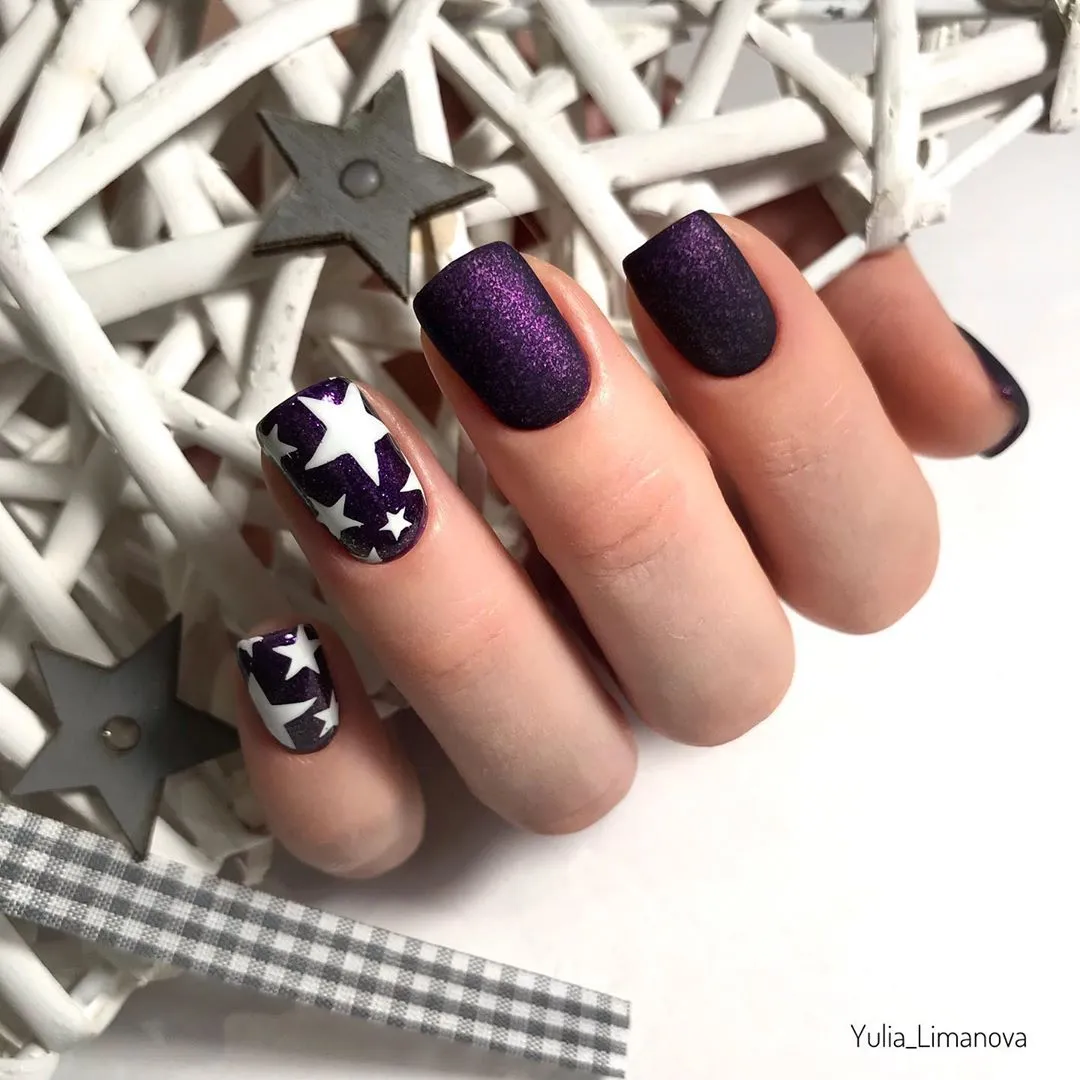Komilfo Deluxe D225 smalto semipermanente 8 ml blu-viola microglitter