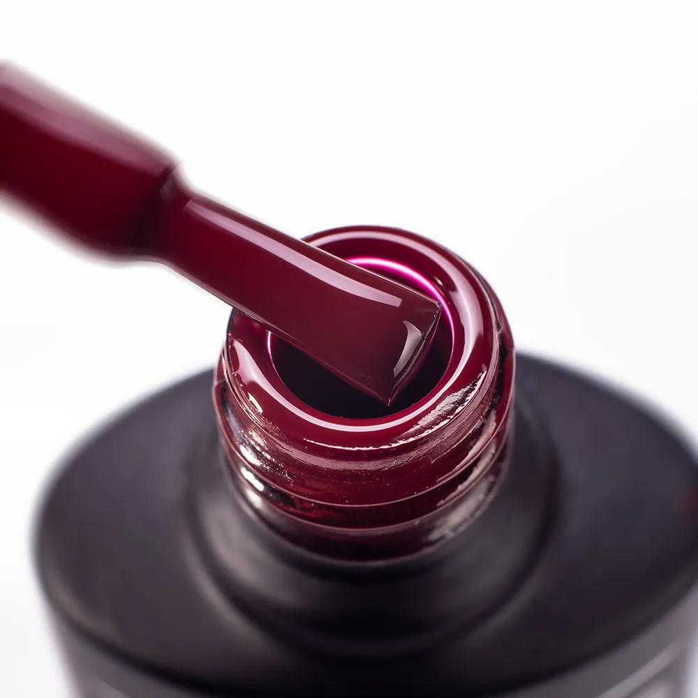 Komilfo Deluxe Series D097 smalto semipermanente 8 ml bordeaux