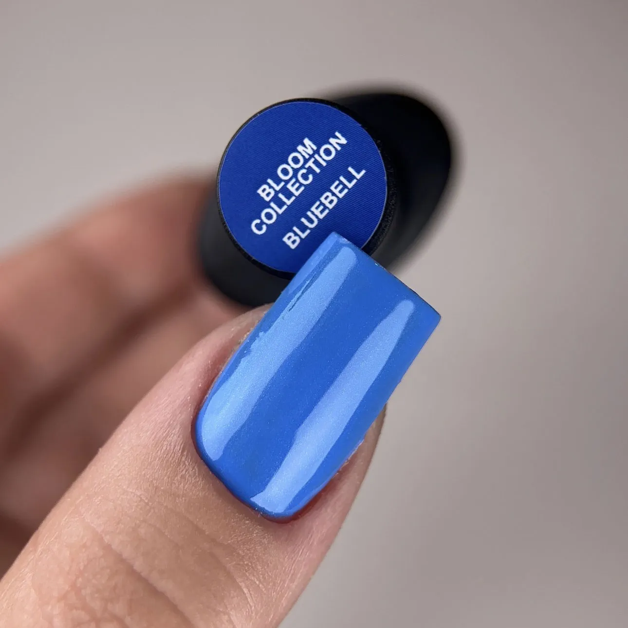 Komilfo Bloom Bluebell smalto semipermanente 8 ml senza HEMA