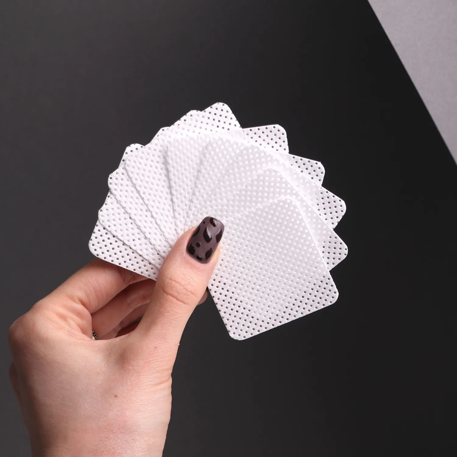 Komilfo salviette perforate lint-free box 180 pz