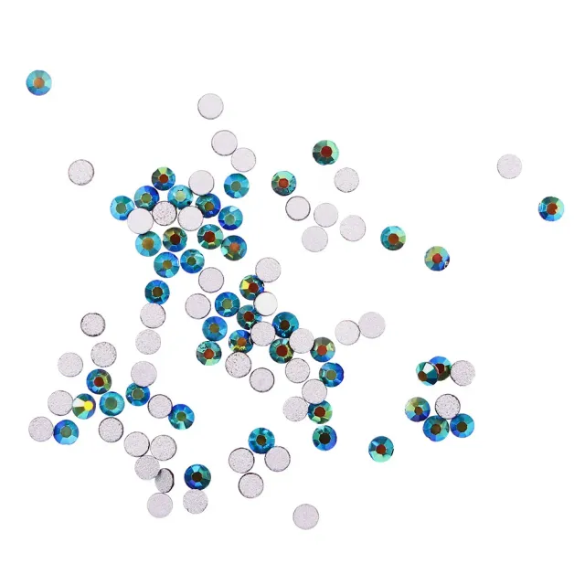 Komilfo Rhinestones strass nero AB 100 pz misura 4
