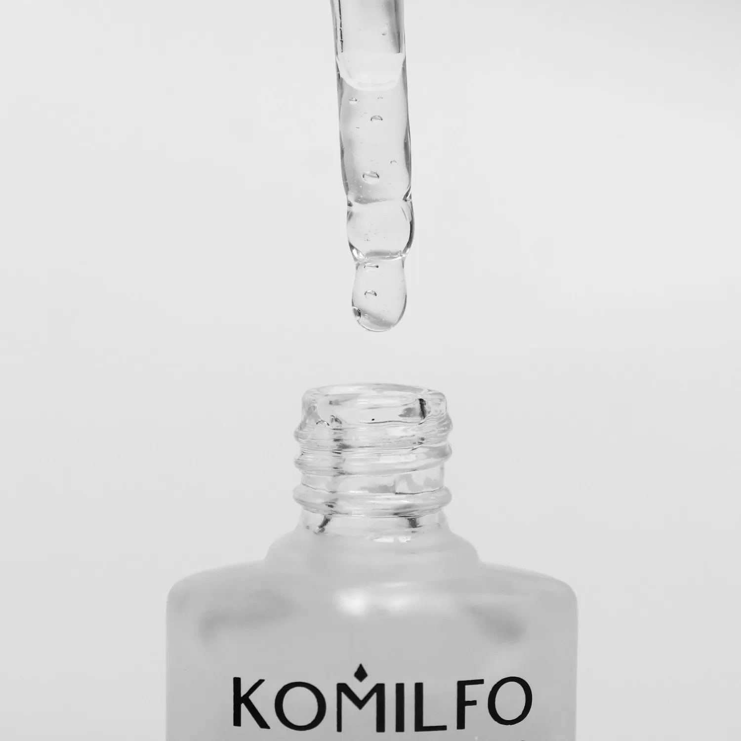 Komilfo Alkaline solvente cuticole alcalino 8 ml rapido