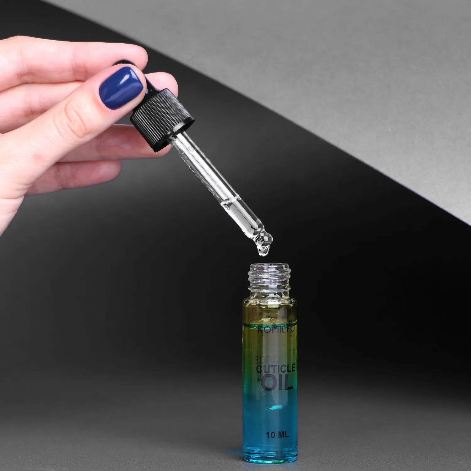 Komilfo olio cuticole Uva 10 ml con contagocce nutriente