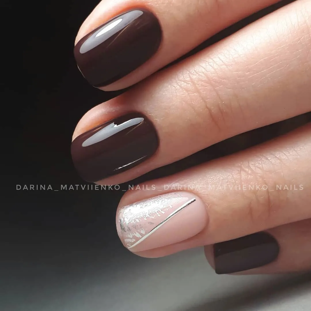 Komilfo Deluxe Dusk D302 smalto semipermanente 8 ml melanzana