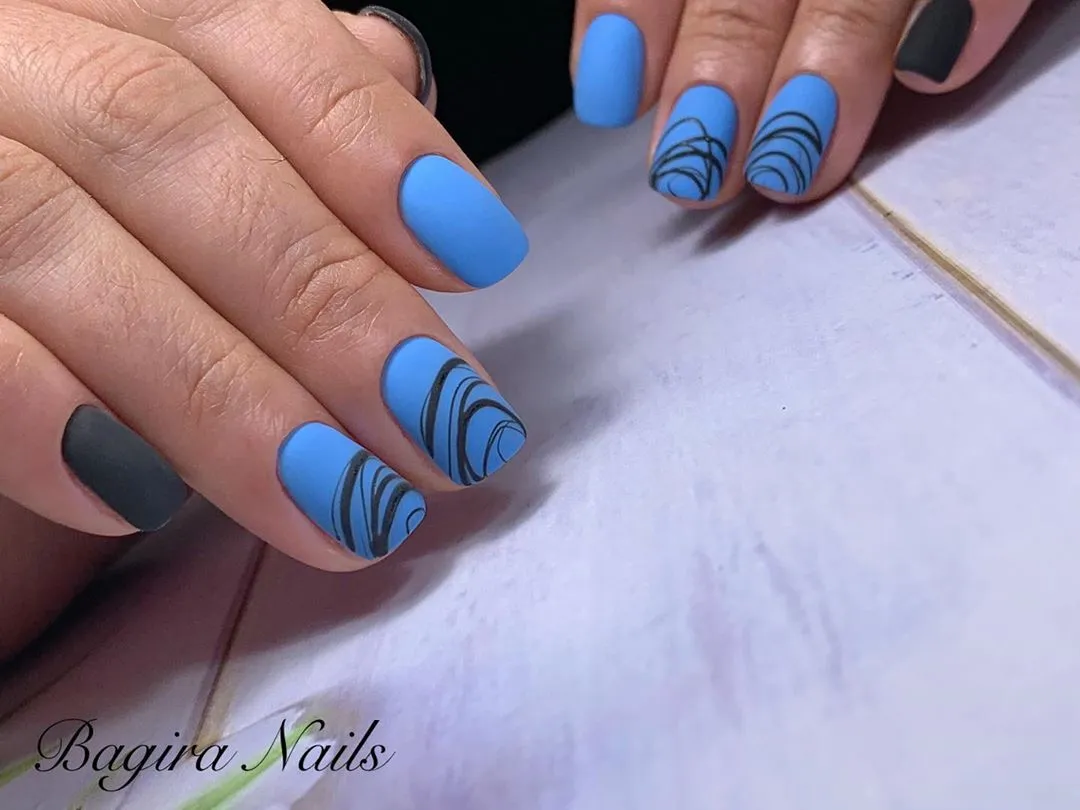 Komilfo Deluxe D134 smalto semipermanente 8 ml blu scuro