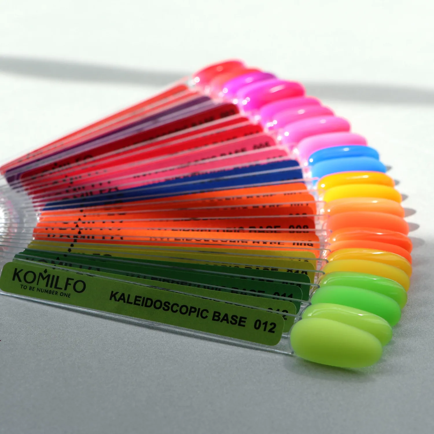 Komilfo Kaleidoscopic 009 base neon arancione scuro 8 ml