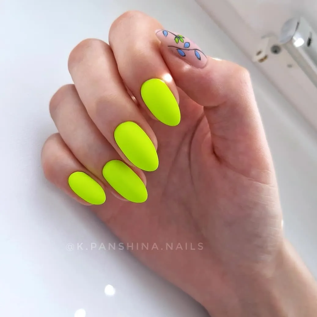 Komilfo DeLuxe N006 smalto semipermanente 8 ml giallo neon