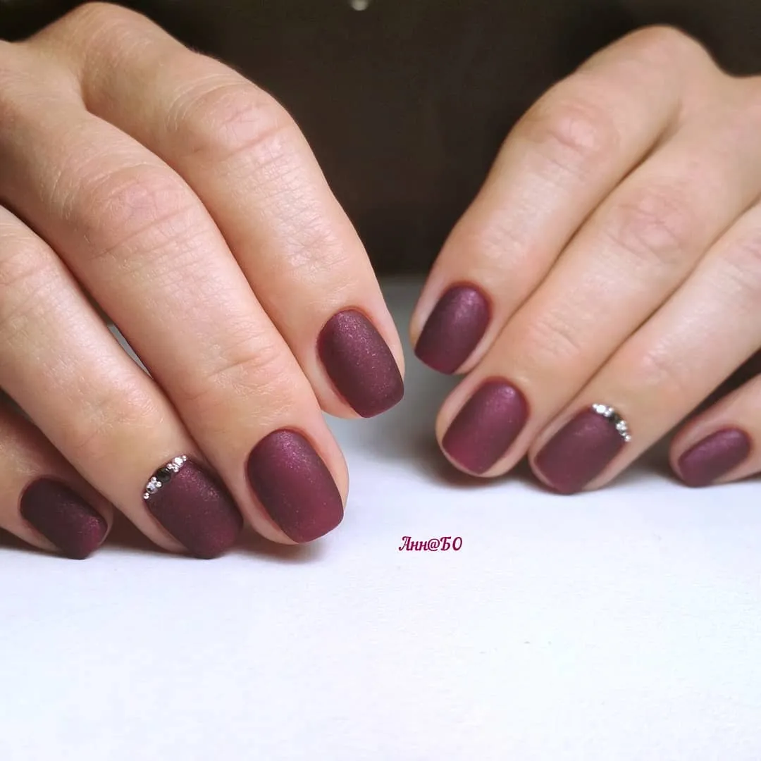Komilfo Deluxe D094 smalto semipermanente 8 ml prugna shimmer