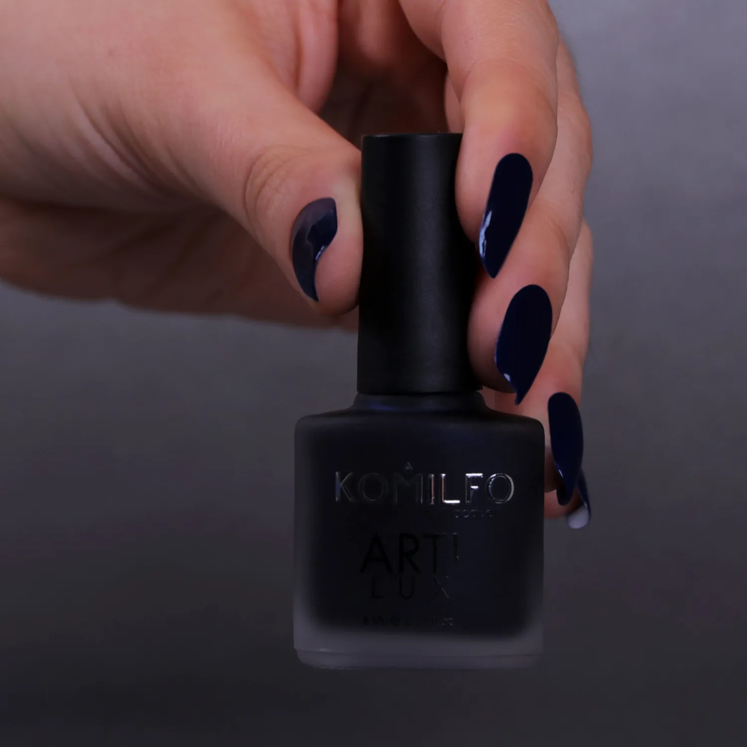 Komilfo ArtiLux 027 smalto classico 8 ml blu shimmer