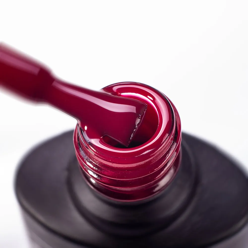 Komilfo Deluxe D096 smalto semipermanente marsala 8 ml