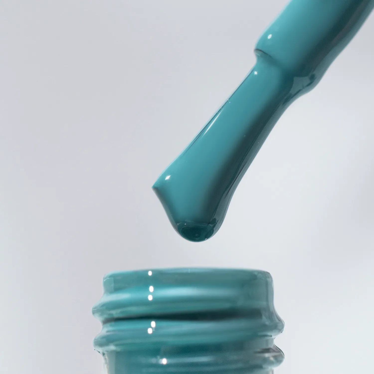 Komilfo Crystal Ice 004 smalto semipermanente 8 ml azzurro ghiaccio