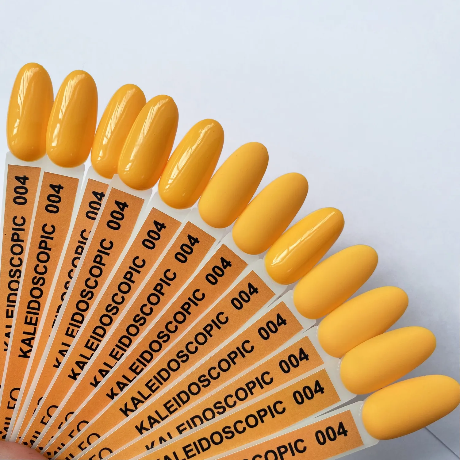 Komilfo Kaleidoscopic K004 smalto arancione neon 8 ml