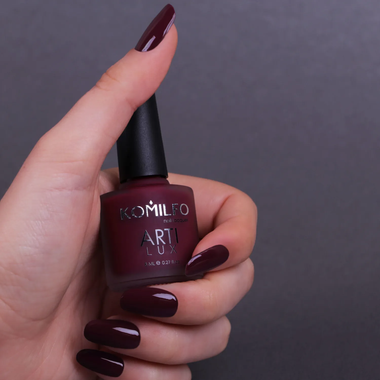 Komilfo ArtiLux 025 smalto unghie marsala 8 ml coprente