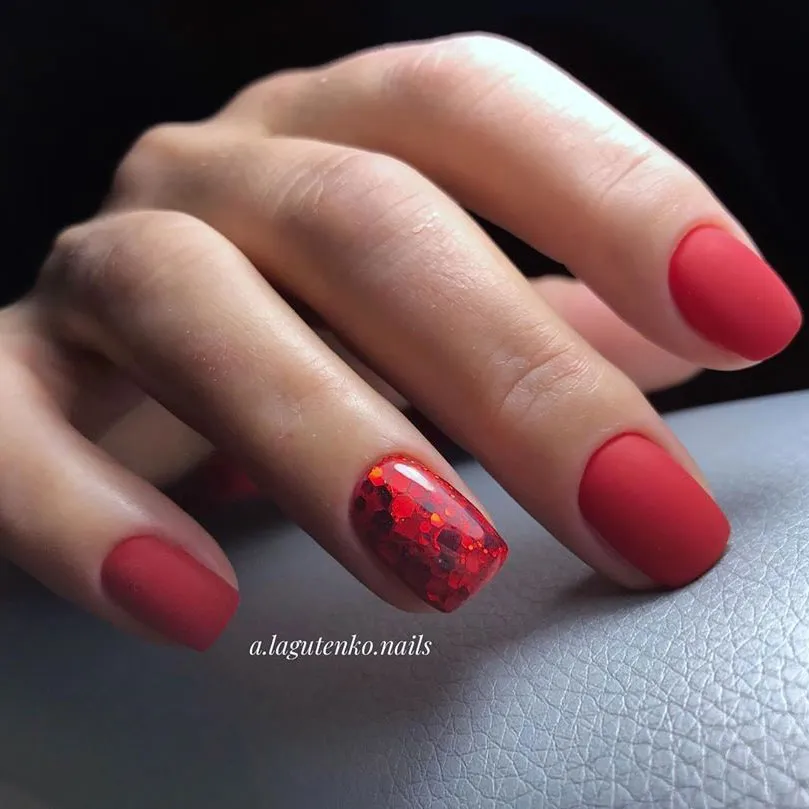 Komilfo Deluxe Dusk D304 smalto semipermanente 15 ml rosso