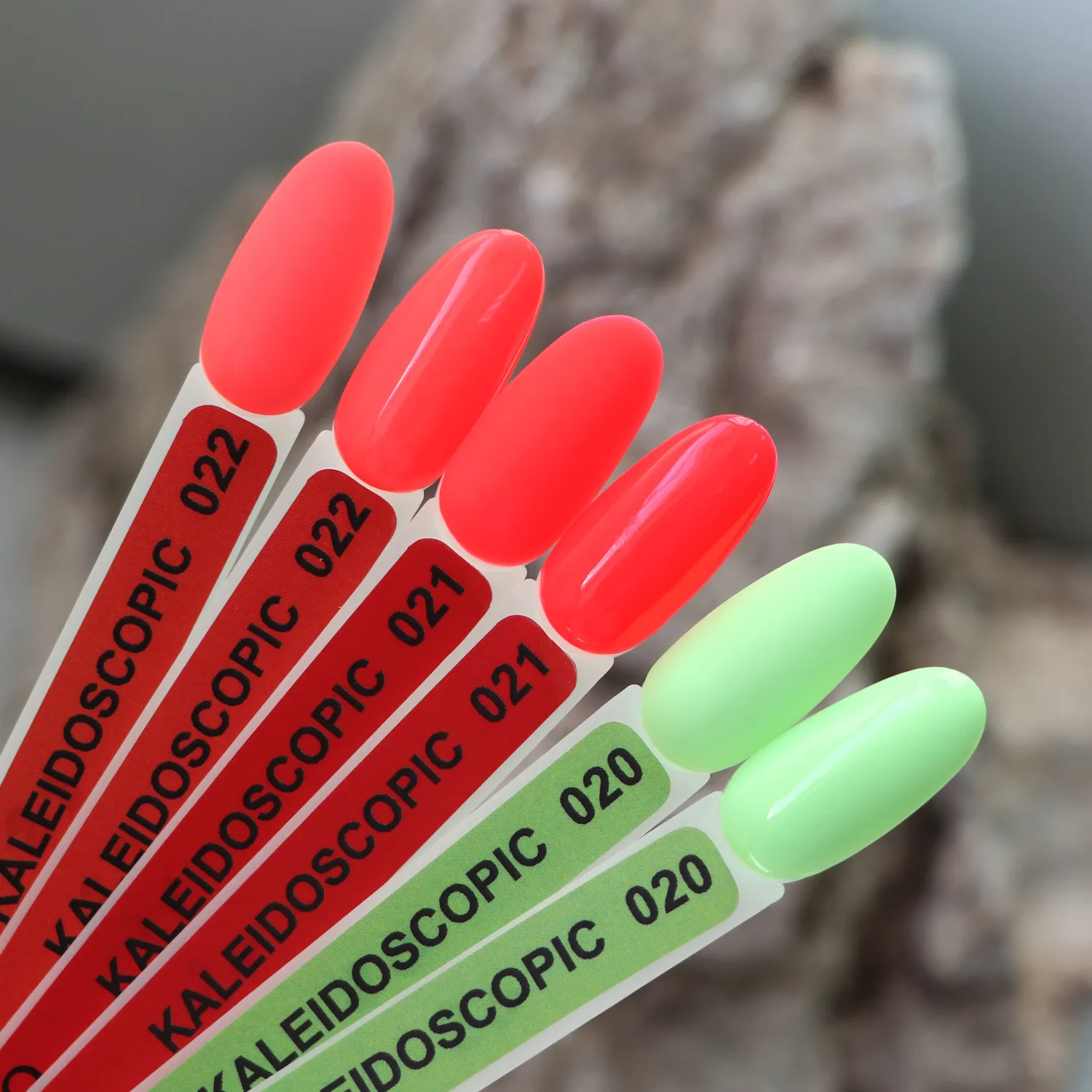 Komilfo Kaleidoscopic K020 smalto semipermanente 8 ml verde neon