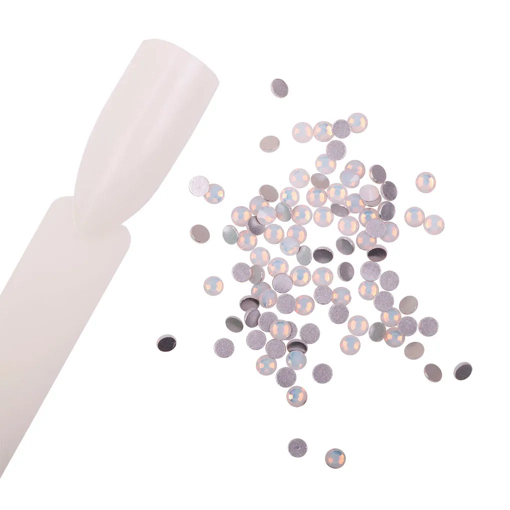 Komilfo Strass White Opal 8 strass unghie 100 pz bianco opale