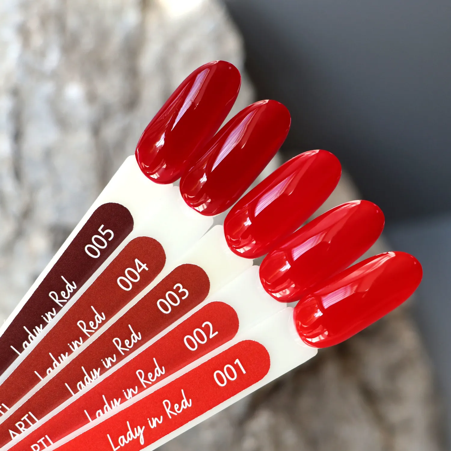 Komilfo ArtiLux Lady in Red 002 smalto 8 ml rosso mattone