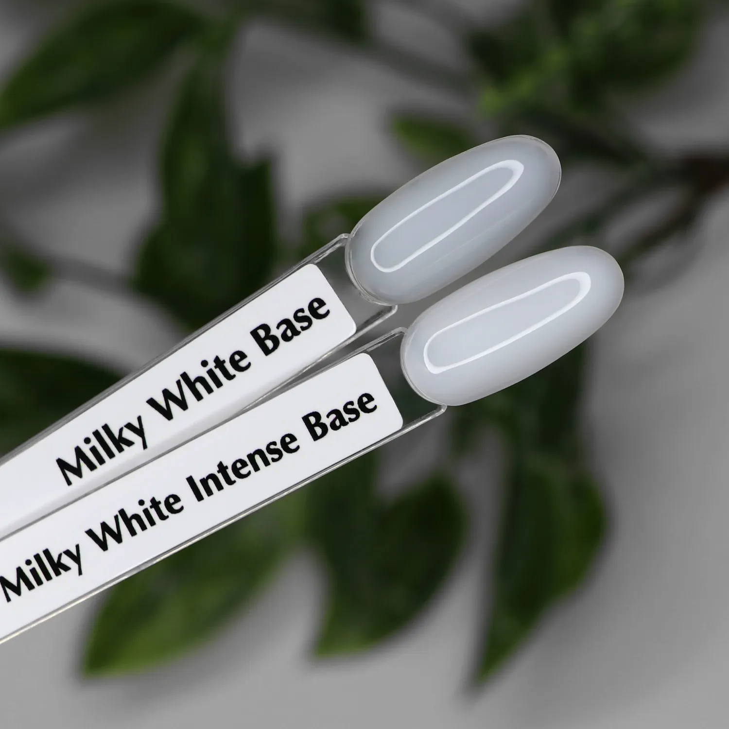Komilfo Milky White Base semipermanente 15 ml senza HEMA