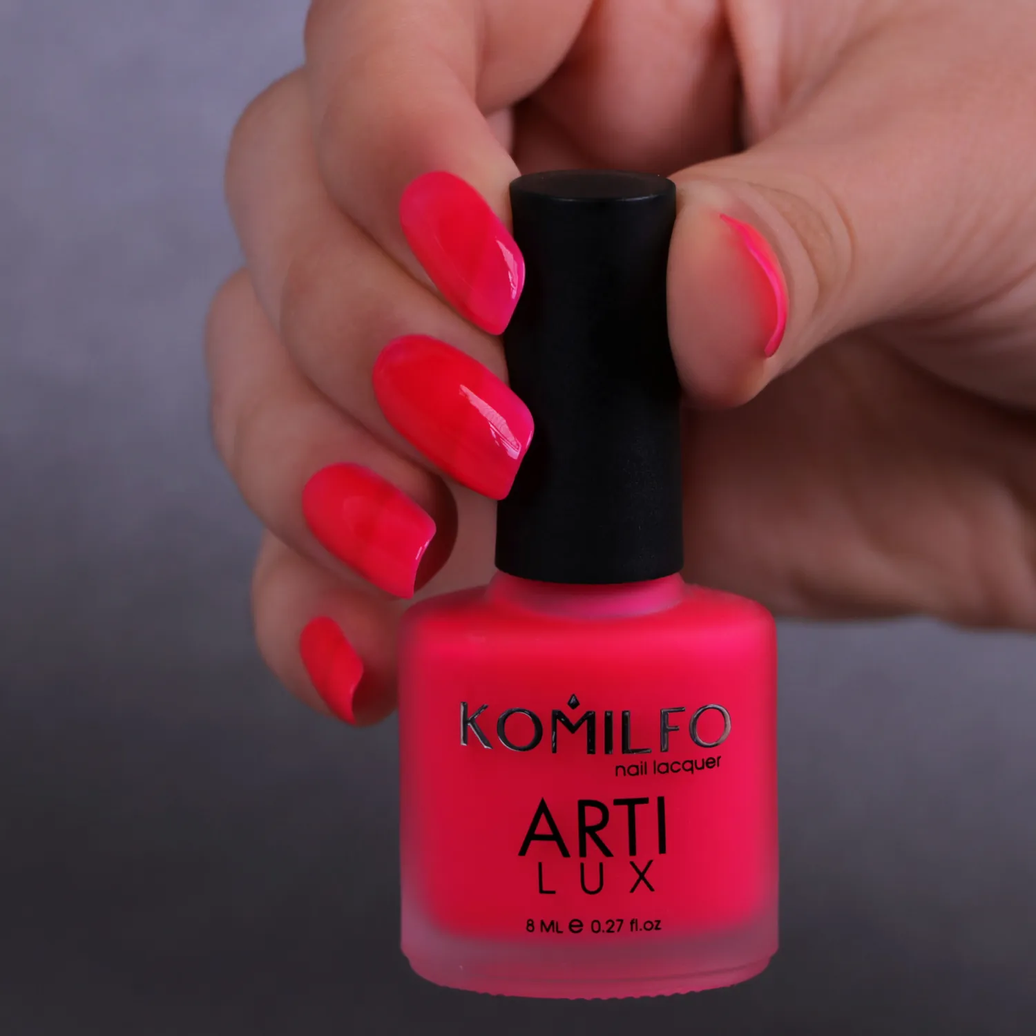 Komilfo ArtiLux 030 smalto 8 ml rosa neon