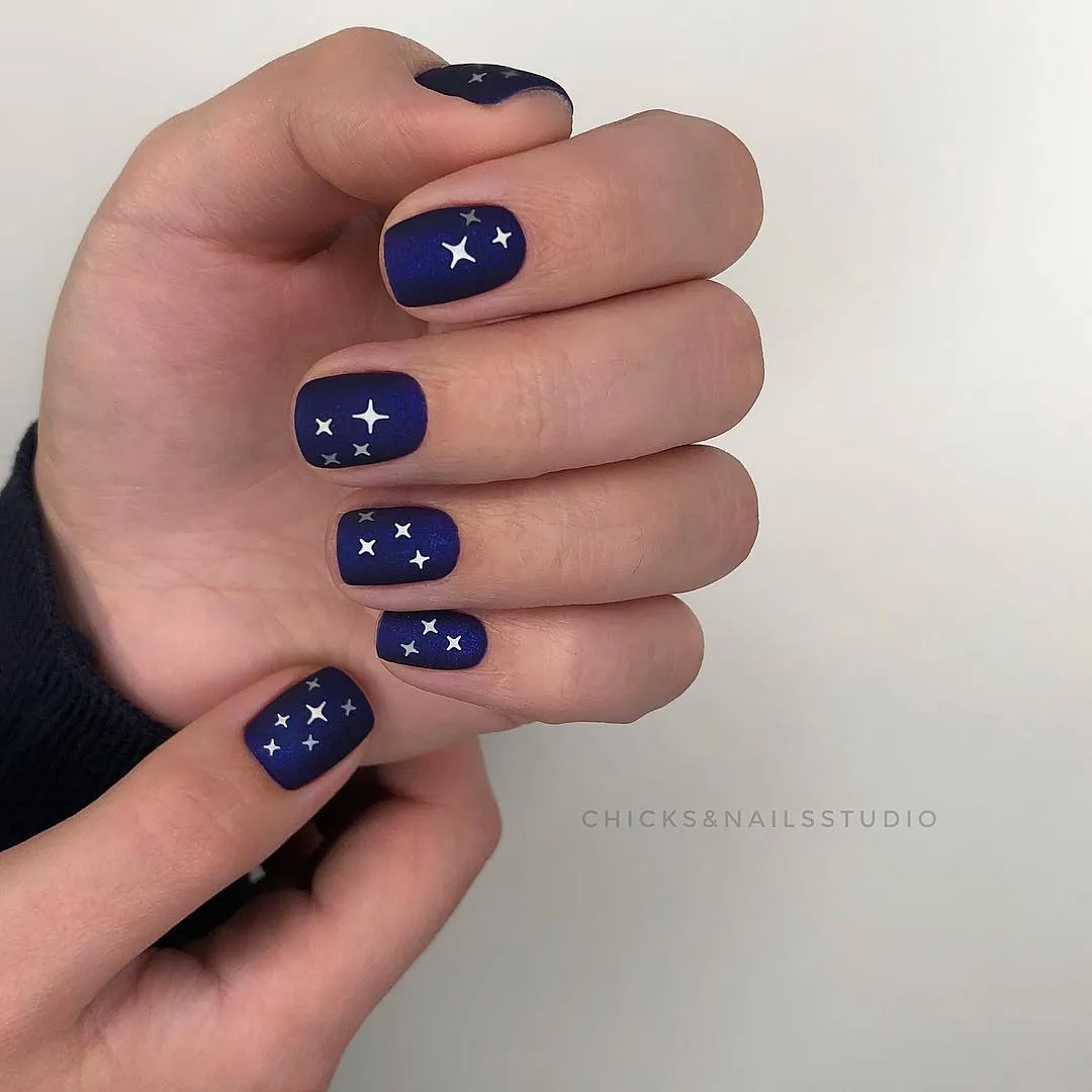 Komilfo Deluxe D252 smalto semipermanente 8 ml blu scuro micro gloss