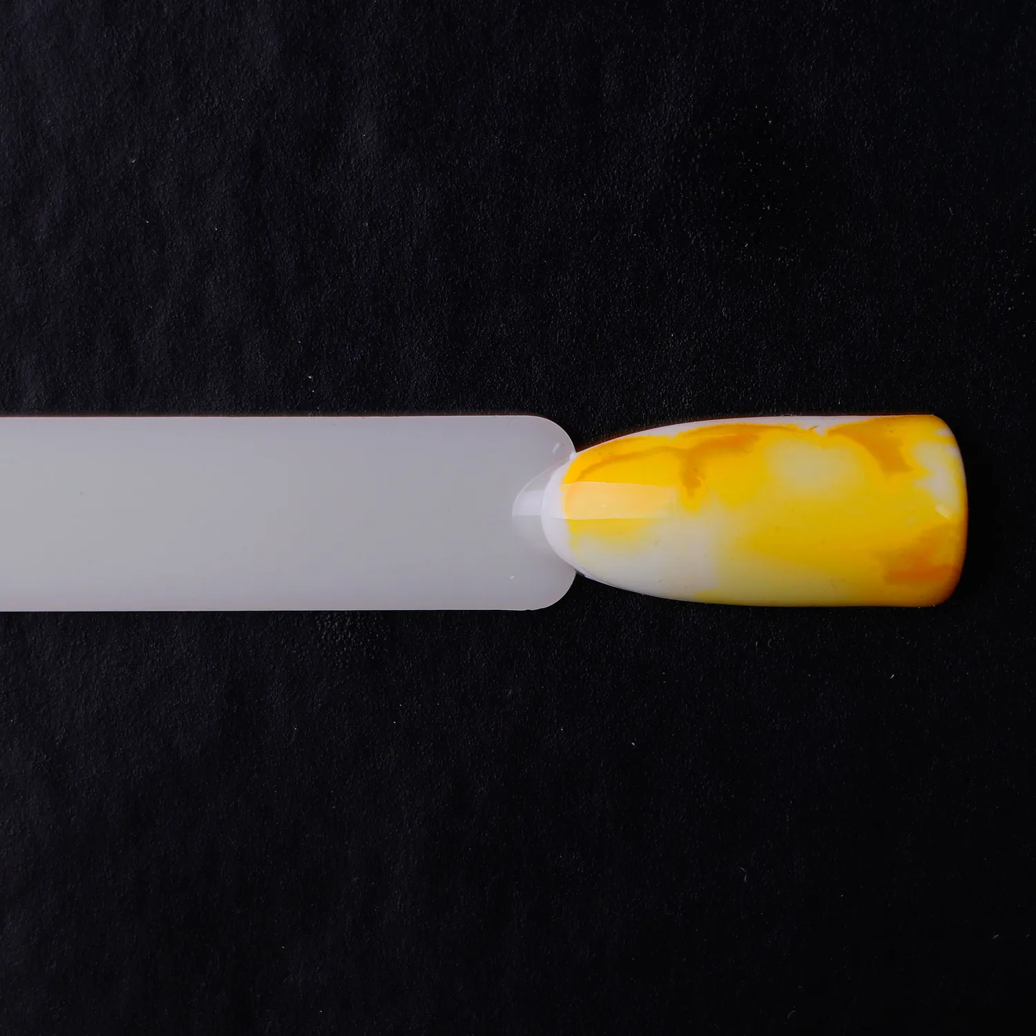 Komilfo Aqua Drops Yellow 004 nail art 5 ml